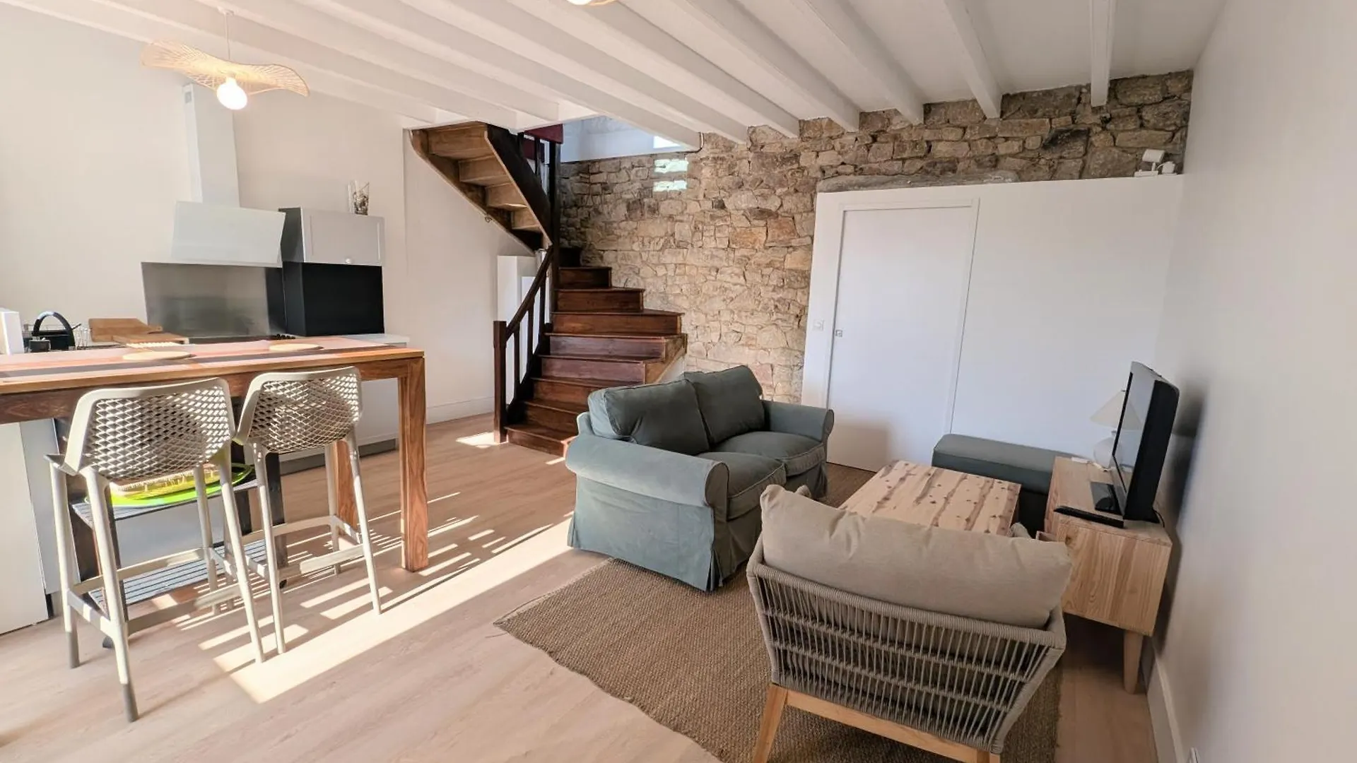 度假居 Vieux Passage, Maison Avec Cour Privee A 150 M Du Port Et De La Plage 普卢伊内克